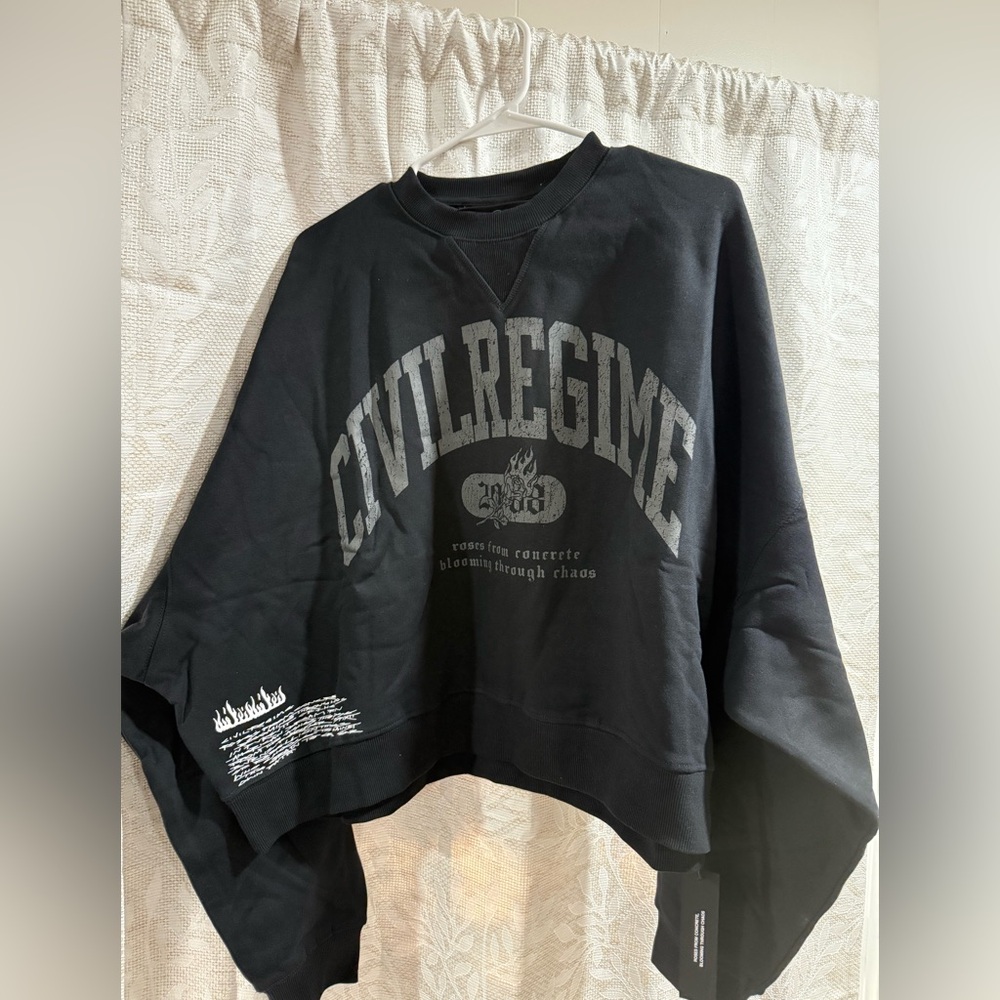 Civil Regime Black Womans Large Crop top Graphic Sweatshirt